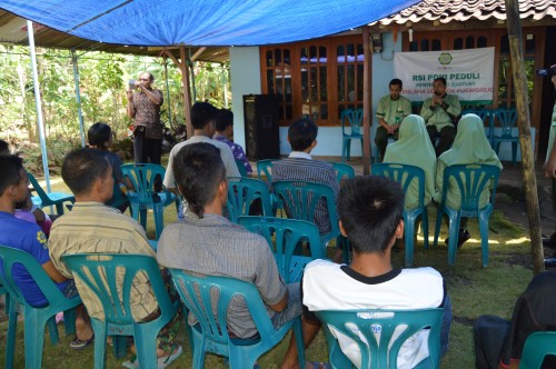 Tim RSIY PDHI Peduli Serahkan Bantuan Bencana Longsor Purworejo