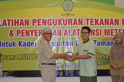 Bentuk Komitmen, RSIY PDHI Latih Kader Kesehatan Ukur Tekanan Darah