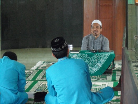 Pengajian Karyawan, Menjadi Muslim yang Ideal