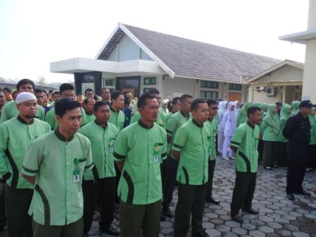 Apel Senin, Arahan Tingkatkan Performa dalam Profesionalitas Kerja