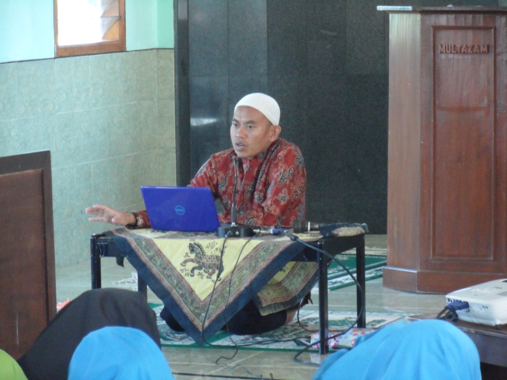 Pengajian Rutin Karyawan, Teguhkan Iman Menangkal Fitnah Akhir Zaman