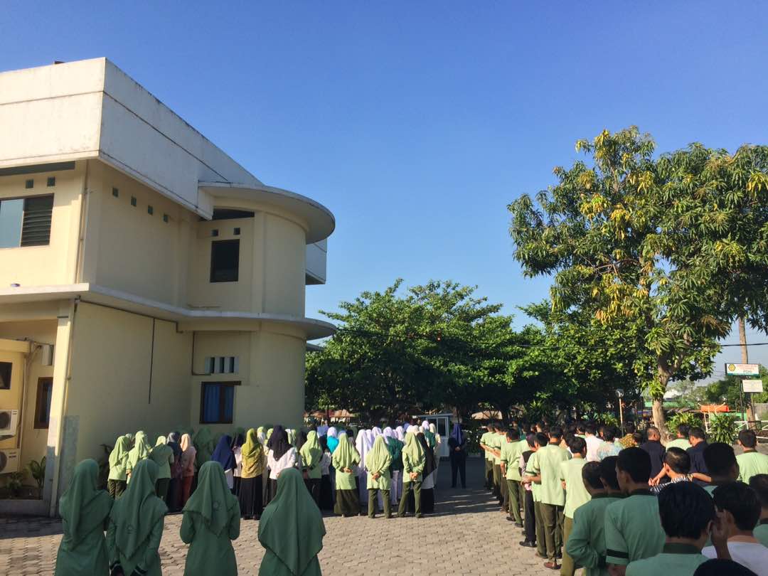 Apel Senin, Mencari Keberkahan Ramadhan dengan Kerja Keras