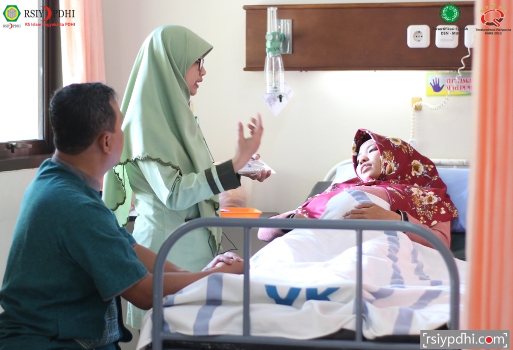 Membangun Asuhan Keperawatan Human Care
